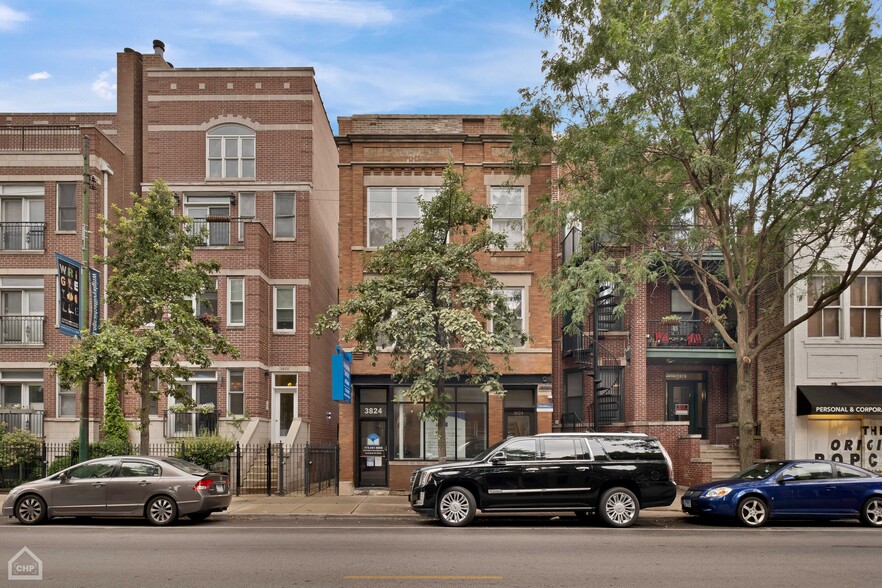 Primary Photo Of 3824 N Clark St, Chicago Storefront Retail Residential For Sale