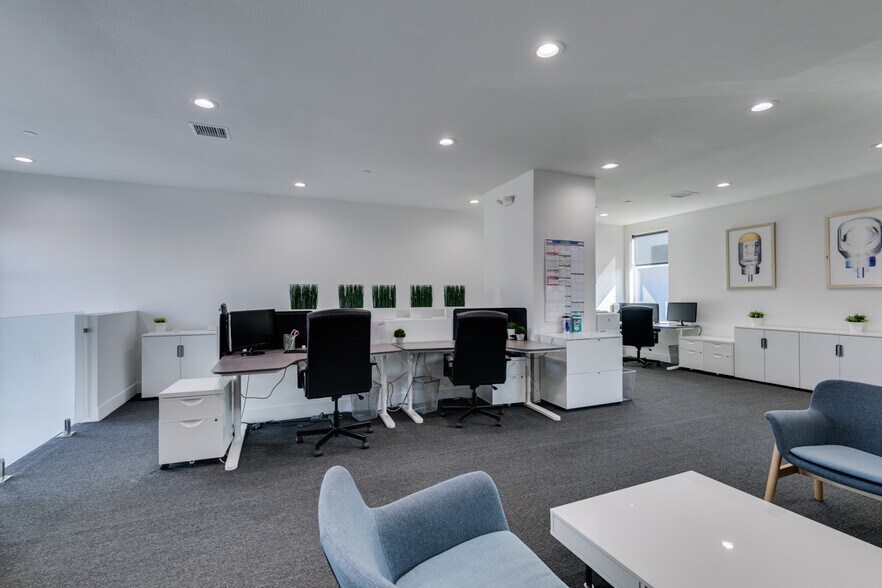 More Photos Of 7318 W Post Rd, Las Vegas Loft Creative Space For Sale