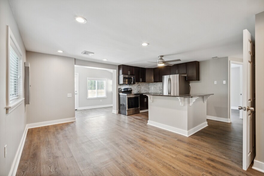 More Photos Of 2952-2954 Dekalb Pike, East Norriton Township Apartments For Sale