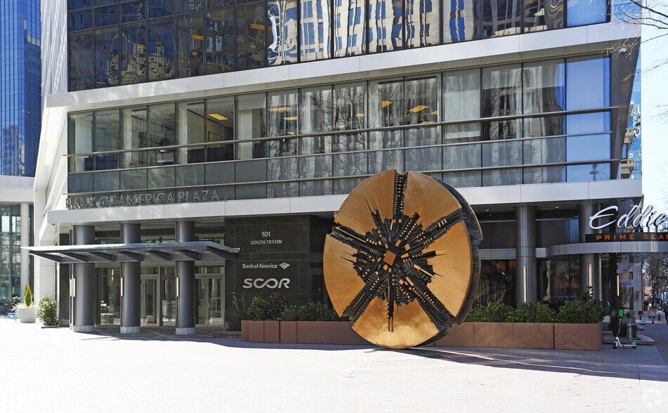 More Photos Of 101 S Tryon St, Charlotte Office Residential For Lease