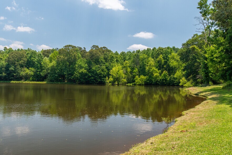 More Photos Of 1358 W Highway 5, Roopville Specialty For Sale