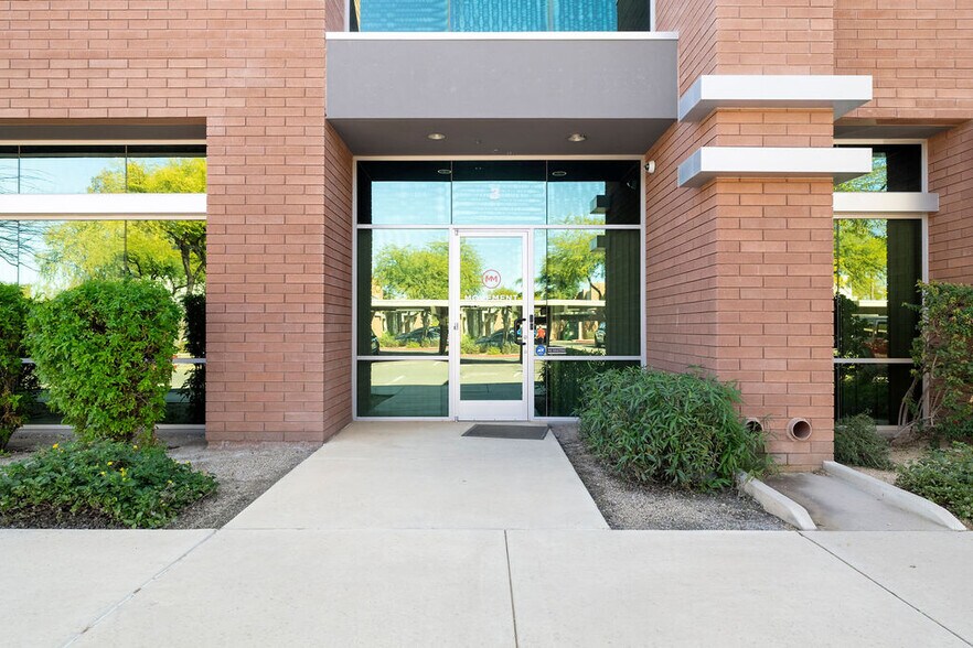 More Photos Of 5500 W Chandler Blvd, Chandler Office For Lease