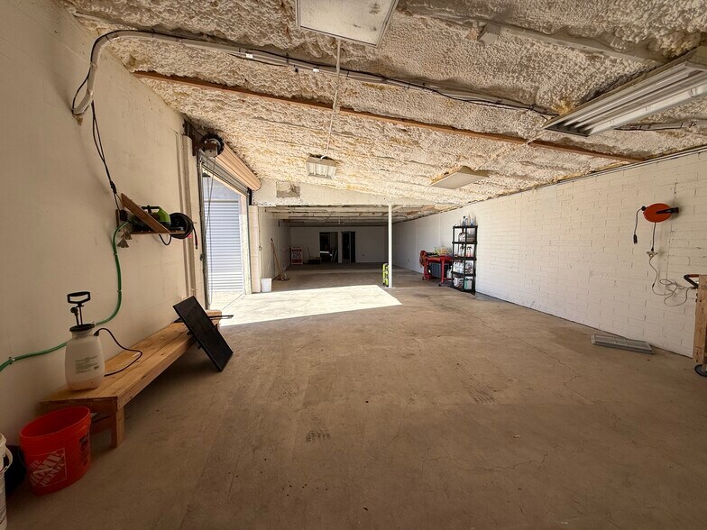 More Photos Of 4630 N 12th St, Phoenix Light Distribution For Sale