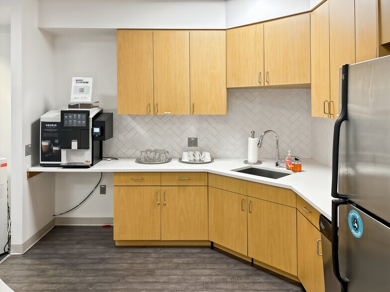 More Photos Of 1 Manhattanville Rd, Purchase Coworking Space