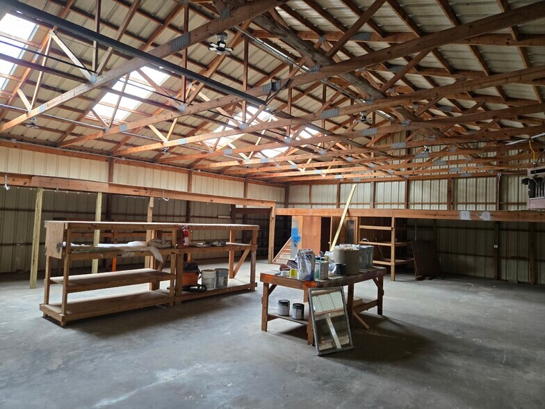 More Photos Of 1523 Avenue C, Katy Flex For Lease