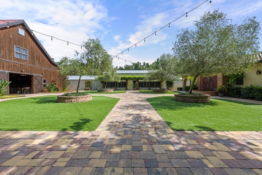 More Photos Of 11901 Fort King Hwy, Thonotosassa Winery Vineyard For Sale