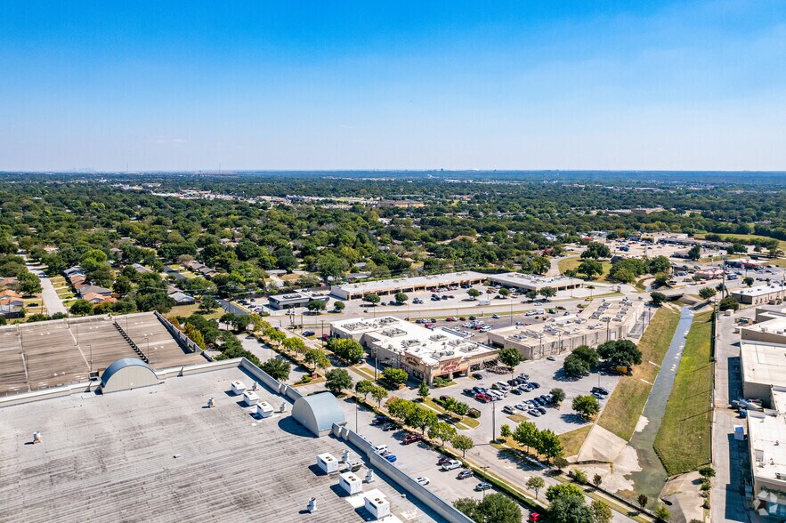 More Photos Of 909-981 Melbourne Rd, Hurst Unknown For Lease