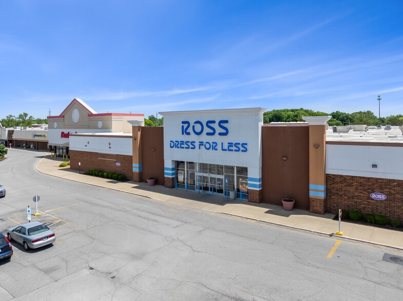More Photos Of 2917 N Vermilion St, Danville General Retail For Sale