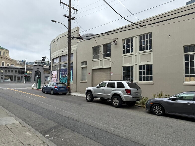More Photos Of 2800 Broadway, Oakland Storefront Retail Office For Sale