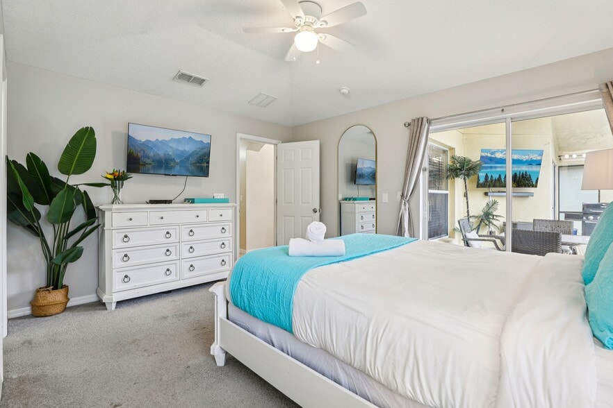 More Photos Of 136 Rosso Dr, Davenport Specialty For Sale