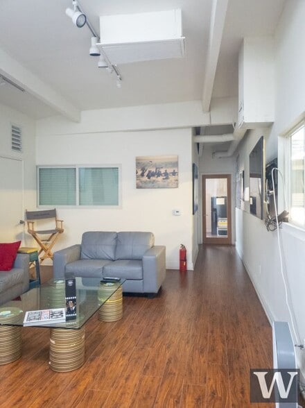 More Photos Of 13428 Beach Ave, Marina Del Rey Warehouse For Lease