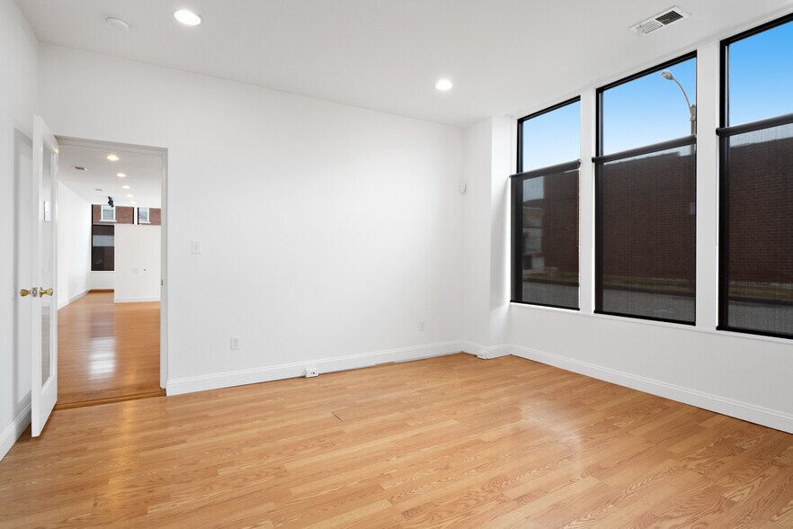 More Photos Of 6830 Gravois Ave, Saint Louis Storefront Retail Office For Lease