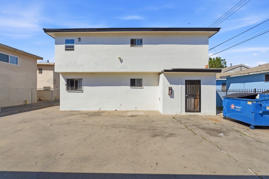More Photos Of 11936 Grevillea Ave, Hawthorne Apartments For Sale