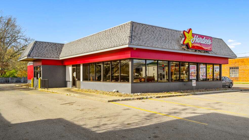Primary Photo Of 65 S Chestnut St, Jefferson Fast Food For Sale