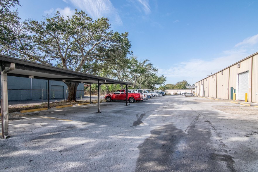 More Photos Of 13080 S Belcher Rd, Largo Office For Lease