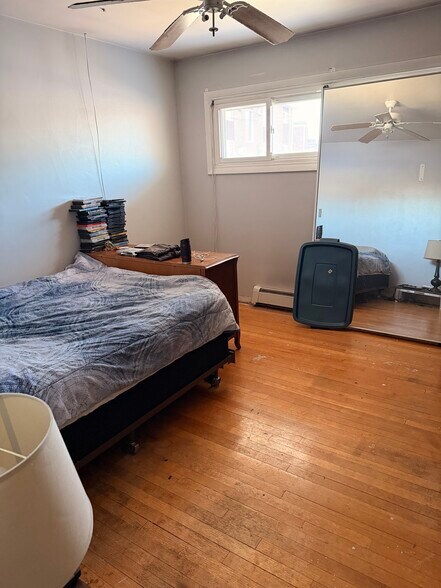 More Photos Of 3447 45th St, Highland Specialty For Sale