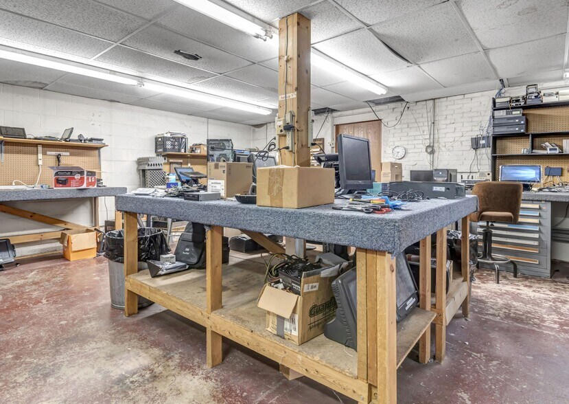 More Photos Of 6608 West Florissant Ave, Jennings Manufacturing For Sale