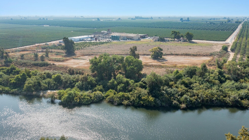 More Photos Of 5806 N Modoc Ave, Kerman Food Processing For Sale