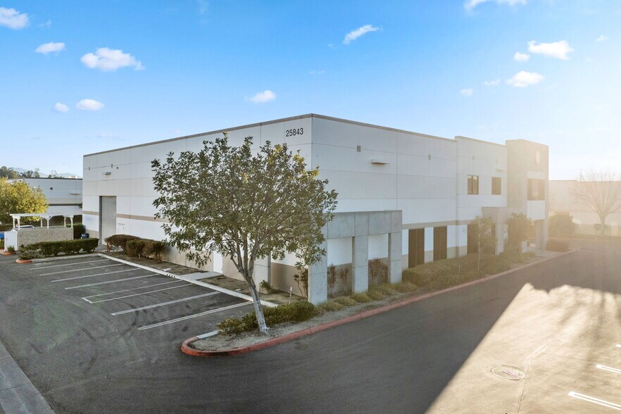 More Photos Of 25843 Jefferson Ave, Murrieta Light Distribution For Sale