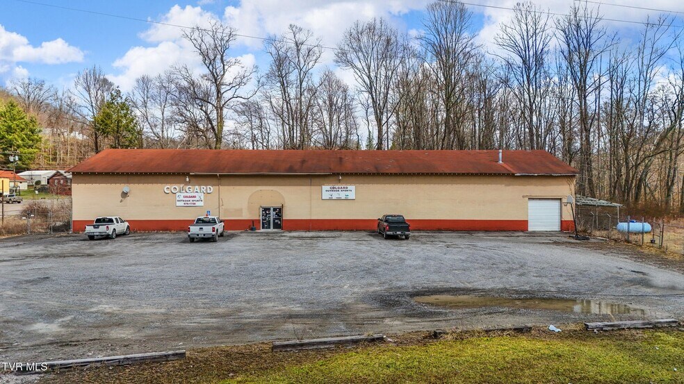 Primary Photo Of 600 Park Ave NE, Norton General Retail For Sale