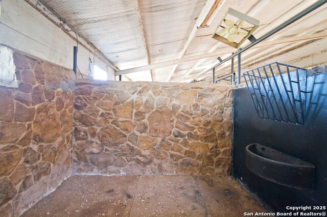 More Photos Of 5673 Stuart Rd, San Antonio Specialty For Sale