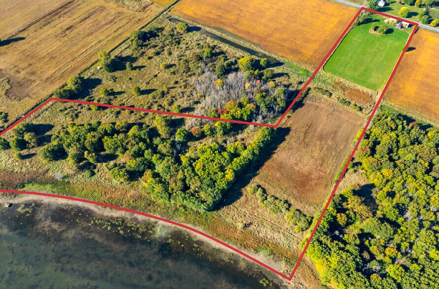 More Photos Of 1266 Rue Principale, Saint-Paul-de-l'Île-aux-Noix Land For Sale