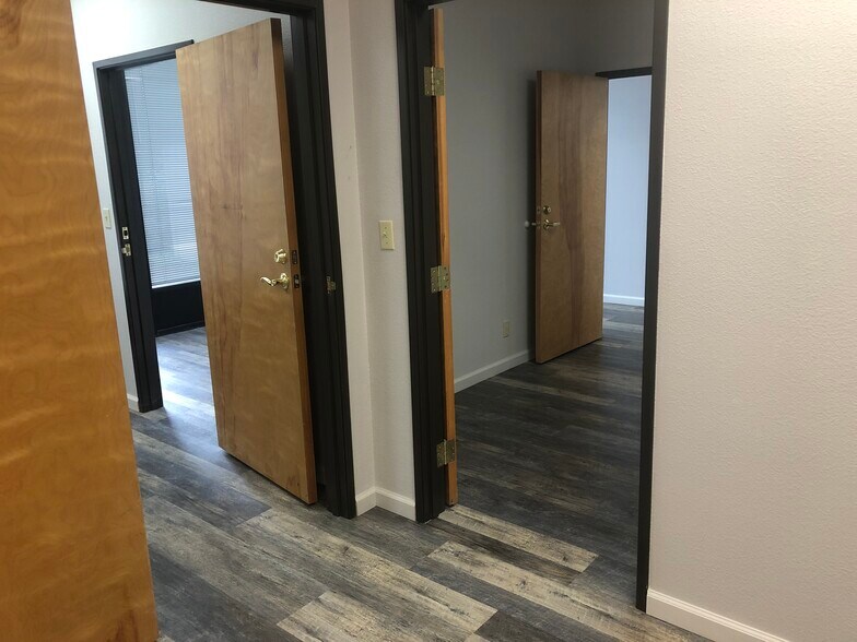 More Photos Of 5468 Skylane Blvd, Santa Rosa Research And Development For Lease