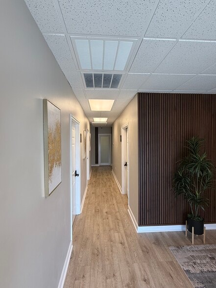 More Photos Of 10021 Park Cedar Dr, Charlotte Medical For Lease