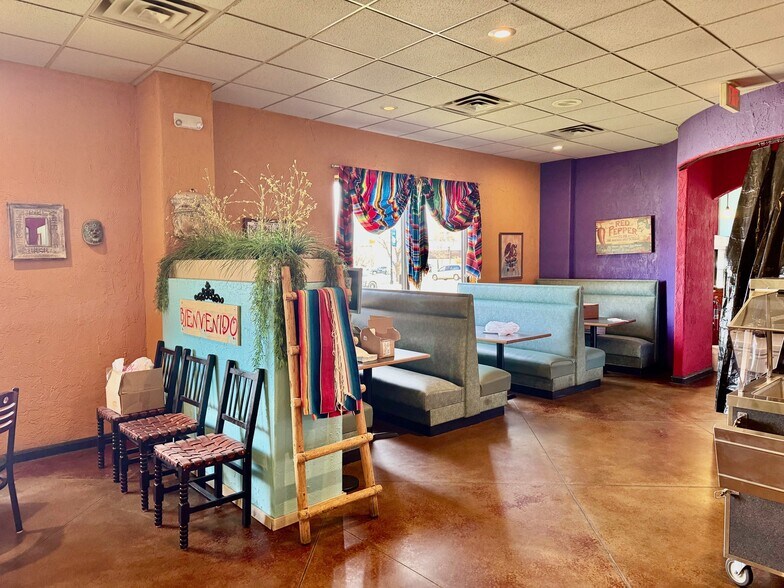 More Photos Of 200 N Central Ave, Parsons General Retail For Sale