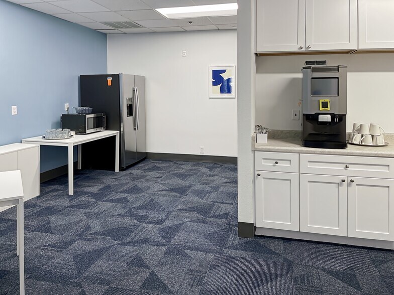 More Photos Of 2005 W 14th St, Tempe Coworking Space