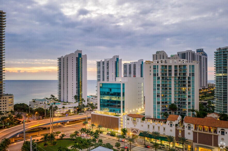 More Photos Of 16690 Collins Ave, Sunny Isles Beach Office For Lease