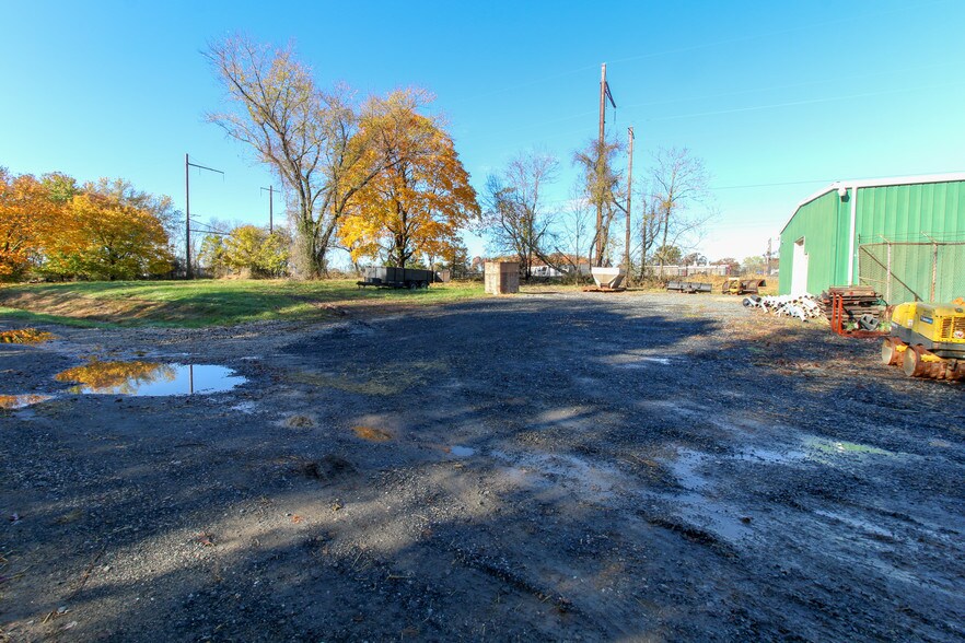 More Photos Of 200 S Post Rd, Aberdeen Warehouse For Lease