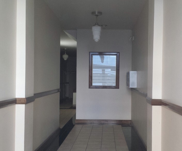 More Photos Of 1715-1723 Broadway, Oakland Office For Lease