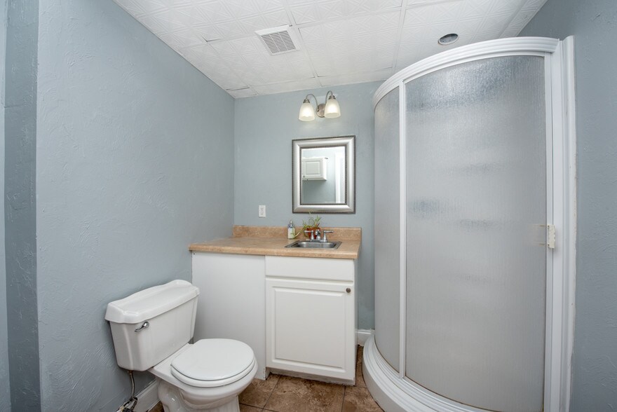 More Photos Of 7430 Tamiami Trl, Sarasota Loft Creative Space For Lease