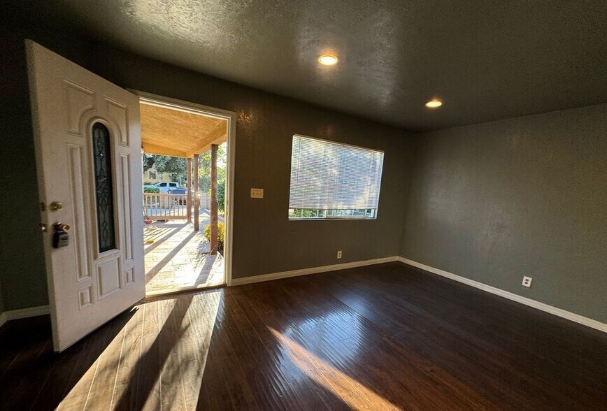 More Photos Of 8837 Tilden Ave, Panorama City Multifamily For Sale