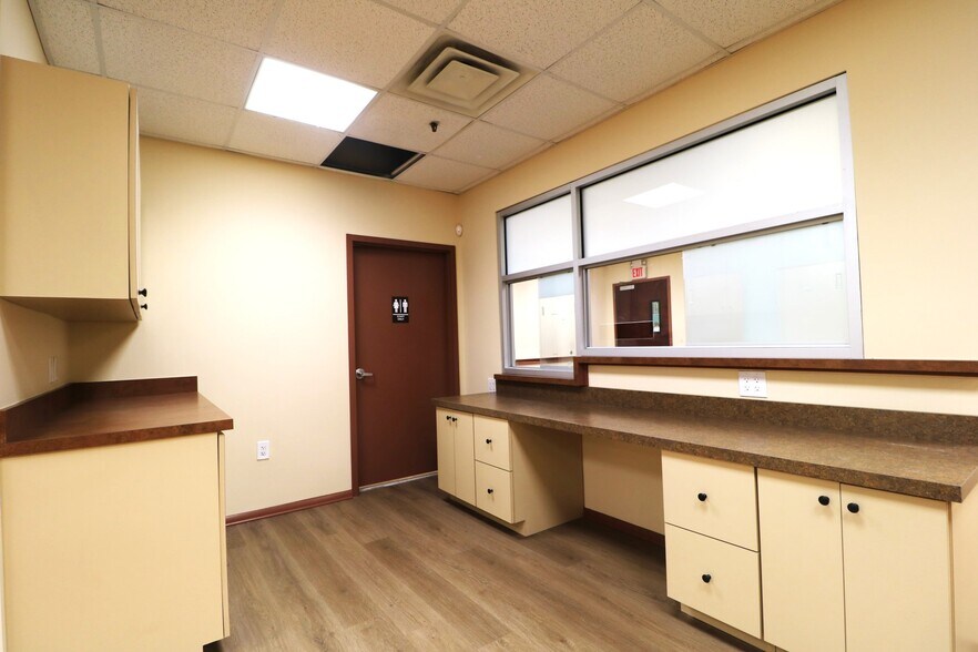 More Photos Of 1167 McBride Ave, Woodland Park Medical For Lease