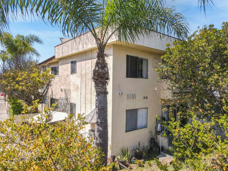 More Photos Of 2055 S Corning St, Los Angeles Apartments For Sale