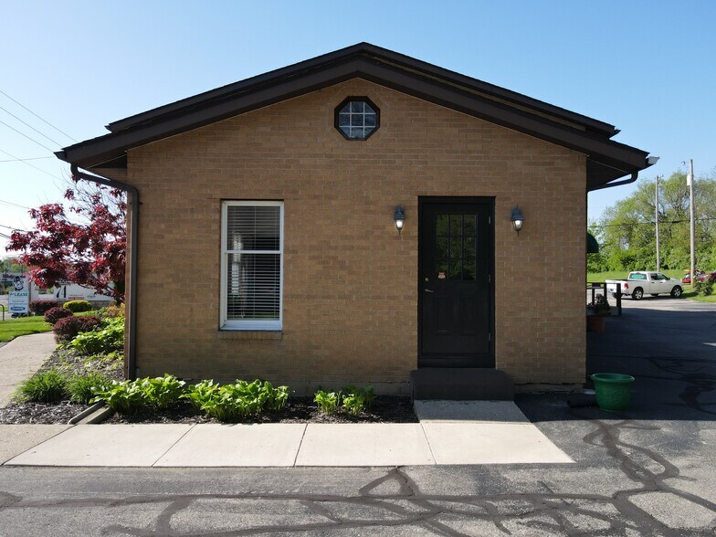 More Photos Of 74 N Orange St, Xenia Medical For Lease