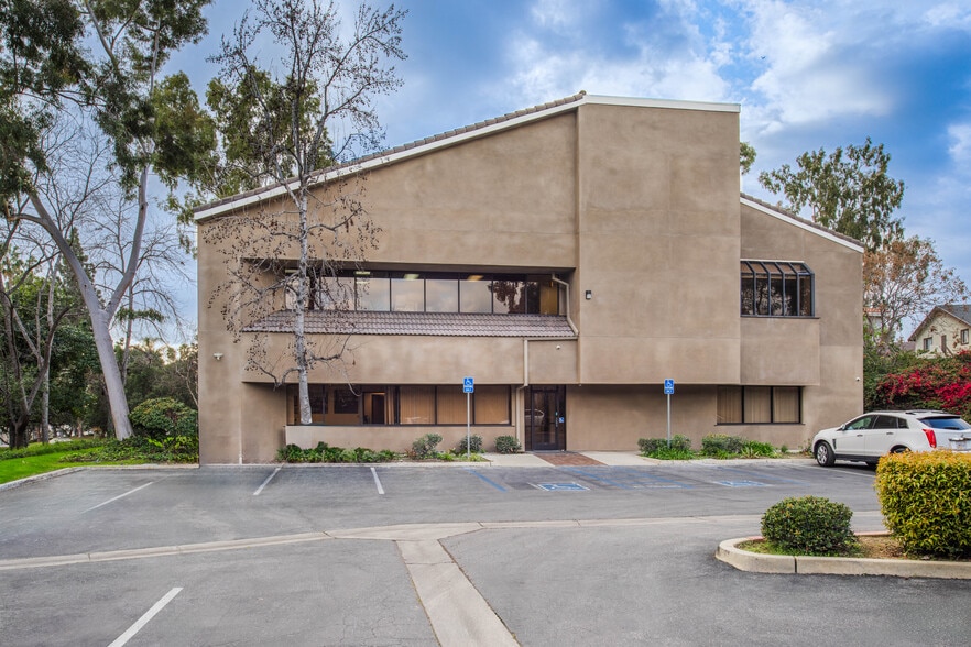 Primary Photo Of 970 S Village Oaks Dr, Covina Medical For Lease