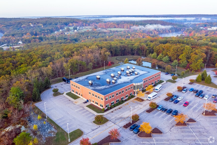 More Photos Of 900 Douglas Pike, Smithfield Medical For Lease