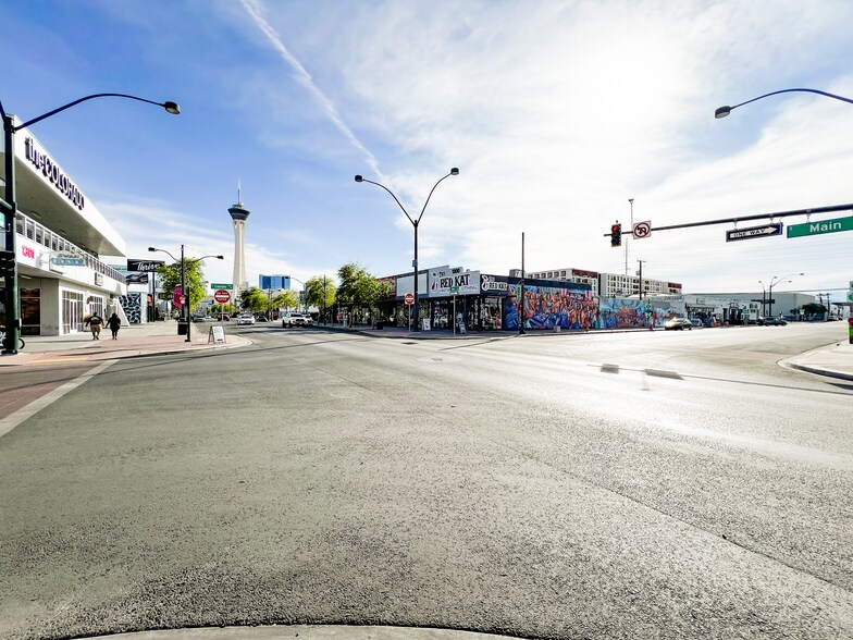 More Photos Of 1300 S Main St, Las Vegas Freestanding For Lease