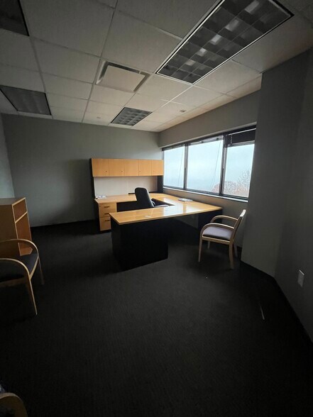 More Photos Of 600 Beacon Pkwy W, Birmingham Medical For Lease