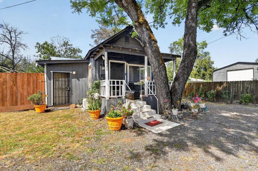 More Photos Of 9645 Lee St, Upper Lake Multifamily For Sale