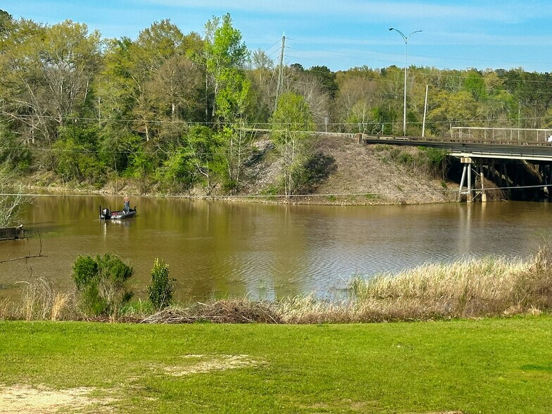 More Photos Of 1010 N Eufaula Ave, Eufaula Hotel For Sale