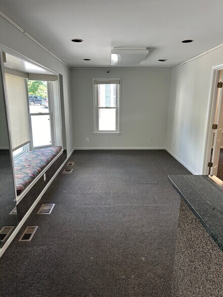 More Photos Of 6509 Democracy Blvd, Bethesda Medical For Lease