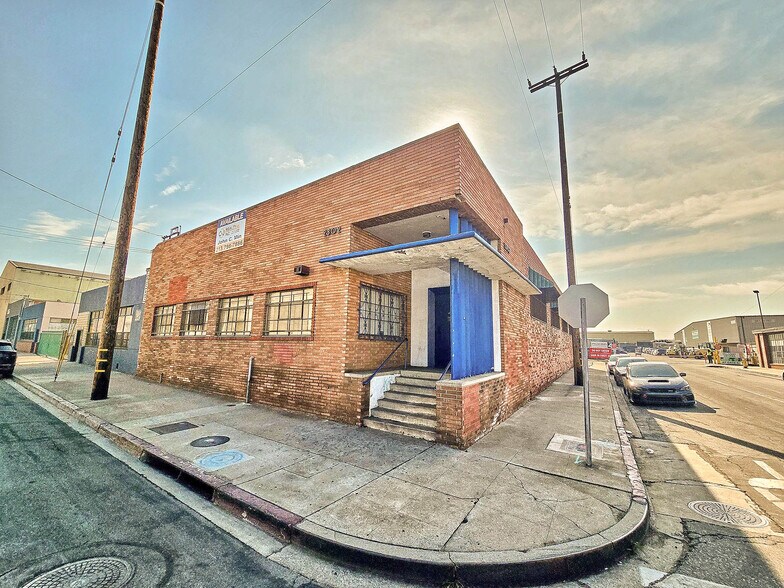 More Photos Of 2302 E 38th St, Vernon Manufacturing For Sale