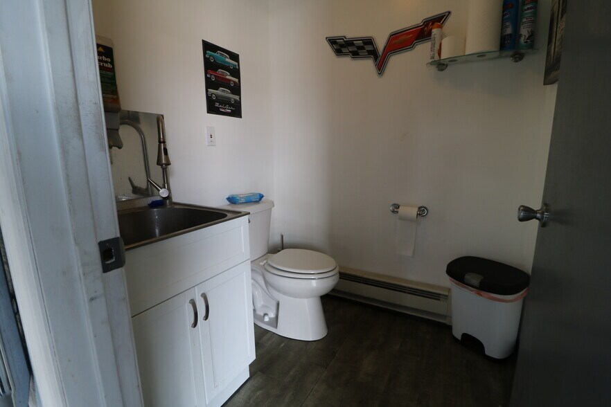 More Photos Of 156 E 15th St, Paterson Warehouse For Sale