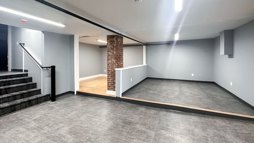 More Photos Of 83 E Main St, Torrington Freestanding For Lease