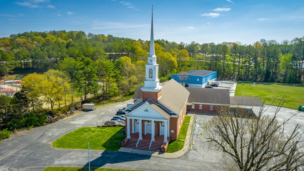 Primary Photo Of 4062 S Access Rd, Chattanooga Religious Facility For Sale