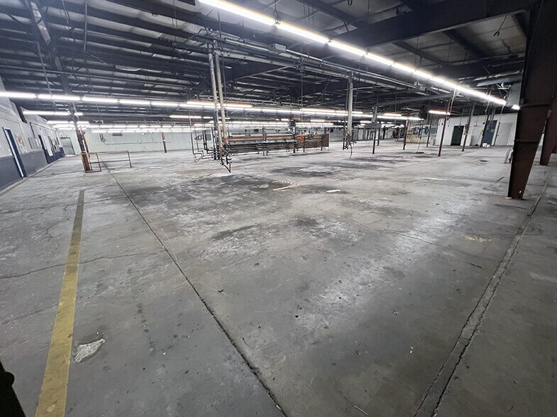 More Photos Of 13301 Tinker Ave, Lawrenceville Manufacturing For Lease